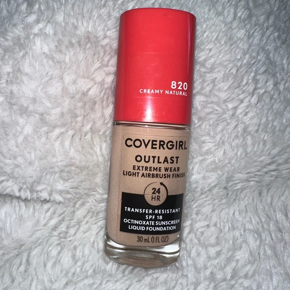Covergirl Outlast Extreme Wear 3-in-1 Full Coverage Foundation, SPF 18 Sunscreen